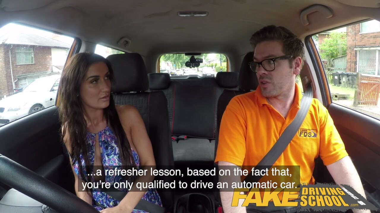 Fake Driving School szívdöglesztő bögyös házaspár nem bánja ha kufircolják