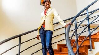 Néger amatőr casting forgatás irodai fotózásra keményen megbassza a bazinagy faszú producer