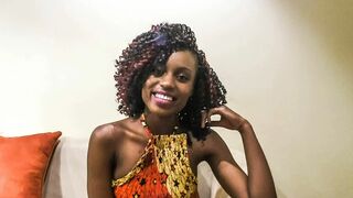 Mosolygós barna csinibaba pov castingon keményen megkúrelva