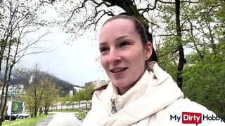 Forró tinédzser amatőr nyilvános pippantása idegennek