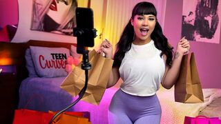Vastag popós influencer véletlenül megdugja magát a rajongói szeme láttára