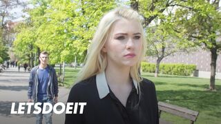 Csinos lengyel világos szőke Misha Cross orálozza a külföldi vastag fazt külföldön és jól meglovagolja