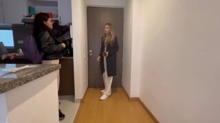 A szomszéd szuka leszbi vágyait teljesítem hálából