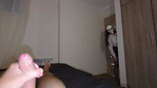 Bájos milf szellem csak halloween éjszakáján jön el kettyinteni